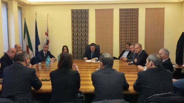 energia-consiglio-regionale-riunito-a-roma-and-quot-senza-garanzie-moriamo-and-quot