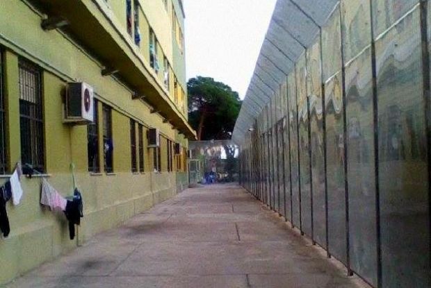 migranti-centro-elmas-verso-chiusura