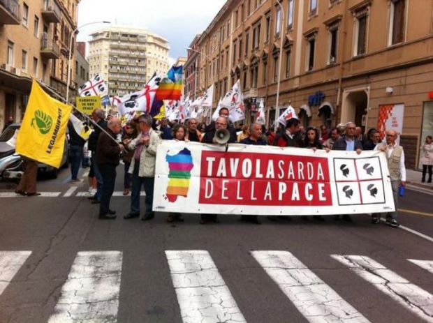 no-a-fabbrica-bombe-corteo-a-domusnovas