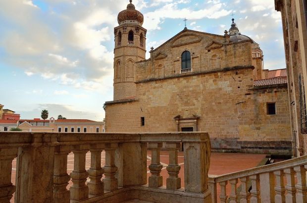 cattedrale-apre-la-porta-santa