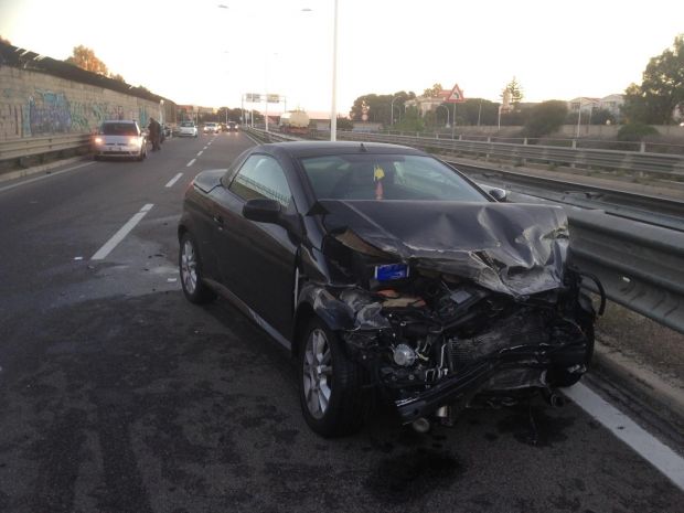 carambola-sull-and-rsquo-asse-mediano-conducente-illeso