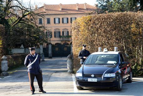 imprenditore-cagliaritano-si-d-and-agrave-fuoco-ad-arcore