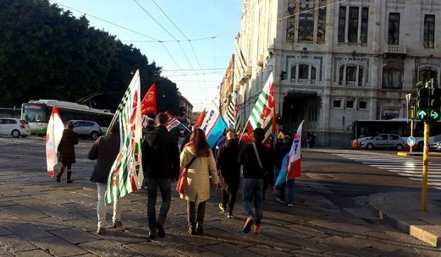 Alcoa alcoa-corteo-operai-in-viale-trento