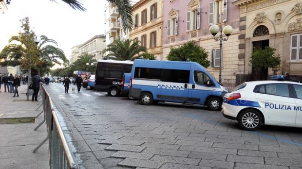 elicotteri-e-tiratori-scelti-citt-and-agrave-blindata-per-processo-al-qaeda