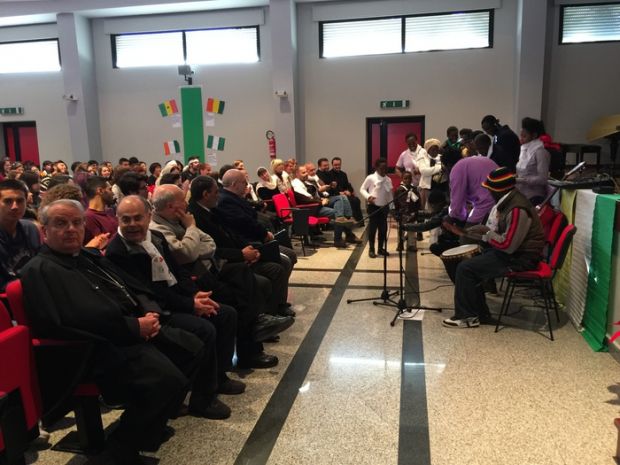 Natale natale-arcivescovo-miglio-accoglie-400-migranti