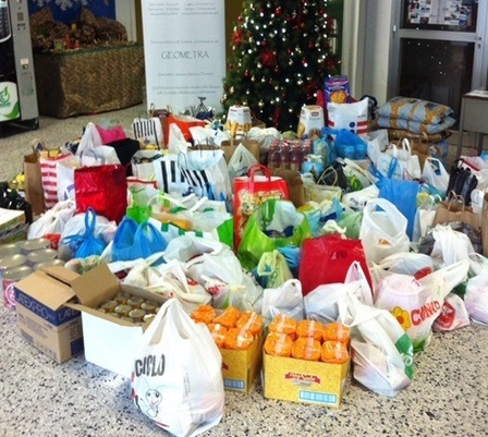 Da prof e studenti doni per mensa Caritas da-prof-e-studenti-doni-per-mensa-caritas