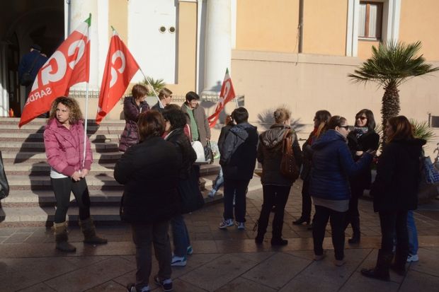 addette-pulizie-licenziate-spiraglio-da-comune