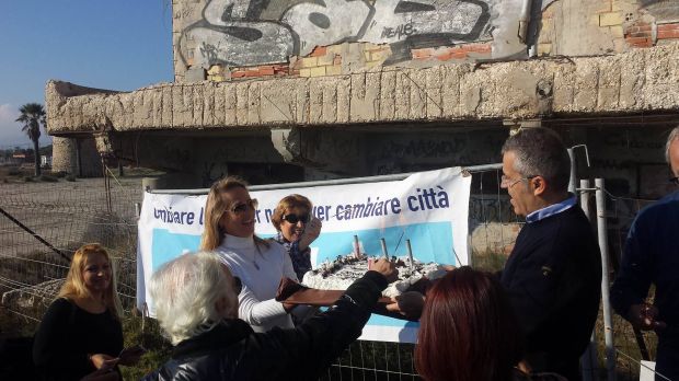 and-quot-festa-and-quot-dei-riformatori-sardi-al-poetto-per-il-grand-hotel-marino-che-non-c-and-egrave-video