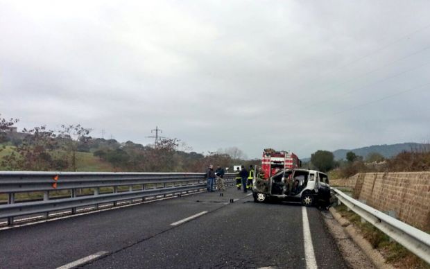 assalto-a-furgone-portavalori-fallito-tentativo-sulla-131-dcn