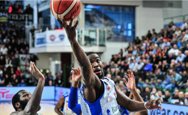 dinamo-travolta-a-milano-87-50