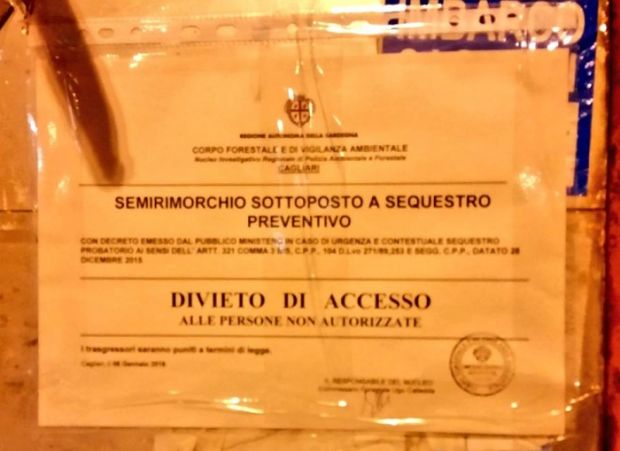 abiti-per-i-poveri-nei-mercatini-e-a-napoli