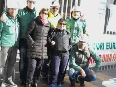 Operaio incatenato, arriva Eurallumina operaio-incatenato-arriva-eurallumina