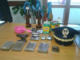 Quartu quartu-padre-e-figlio-sparano-e-nonna-fa-le-molotov