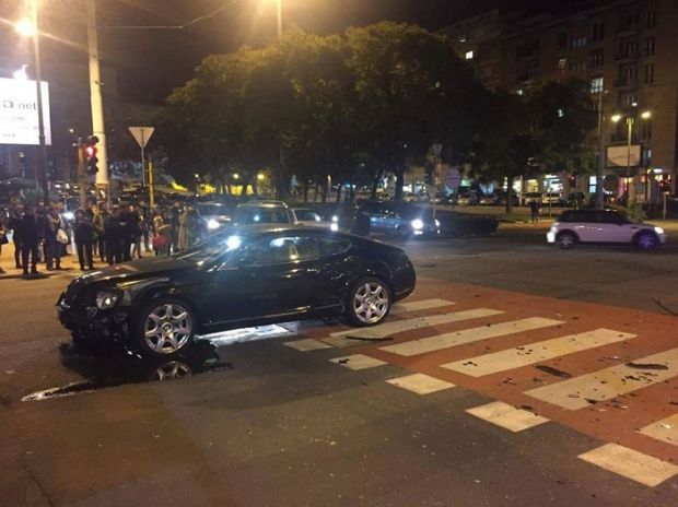 Piazza Repubblica piazza-repubblica-incidente-e-rissa