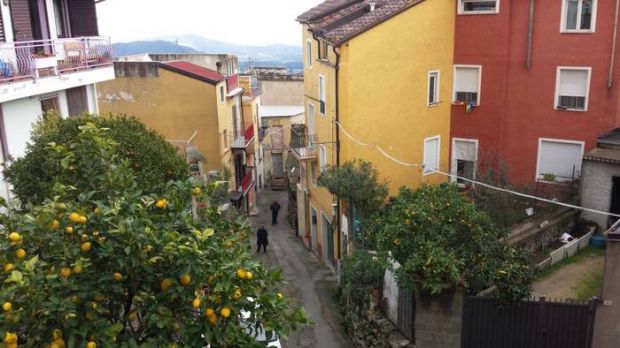 Lanusei lanusei-soffoca-la-moglie-malata-di-alzheimer-e-s-and-rsquo-impicca