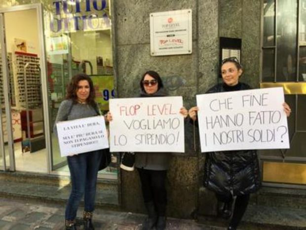 Licenziati e mai pagati licenziati-e-mai-pagati-protestano-ex-top-level