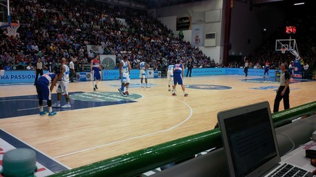 dinamo-s-inceppa-vince-cant-and-ugrave