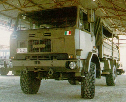 autocarro-esercito-si-ribalta-su-130-feriti-2-militari