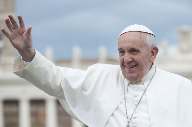 giubileo-detenuto-sardo-dona-veliero-al-papa