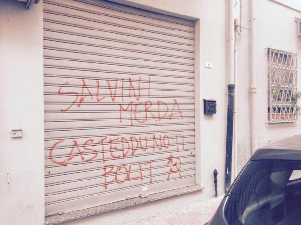sant-avendrace-scritte-contro-salvini