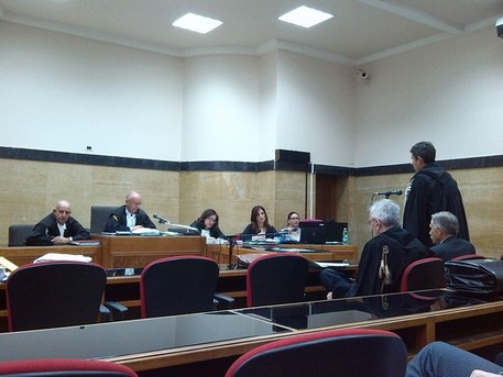 Pdl: formaggio e Mont Blanc coi soldi pubblici pdl-formaggio-e-mont-blanc-coi-soldi-pubblici