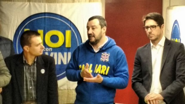 Salvini a Cagliari. Trovato furgone con mazze e fumogeni salvini-a-cagliari-trovato-furgone-con-mazze-e-fumogeni-fermate-2-persone
