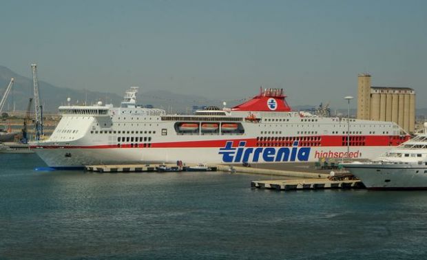 tratte-isole-minori-in-pista-tirrenia-e-delcomar