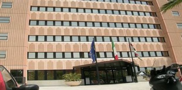 vince-gara-ma-non-pu-and-ograve-aprire-il-centro-coop-denuncia-regione