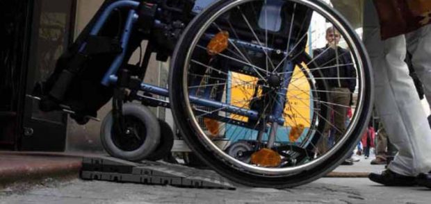 aias-decimo-botte-ai-disabili-codacons-and-ldquo-escalation-di-violenza-and-rdquo-video