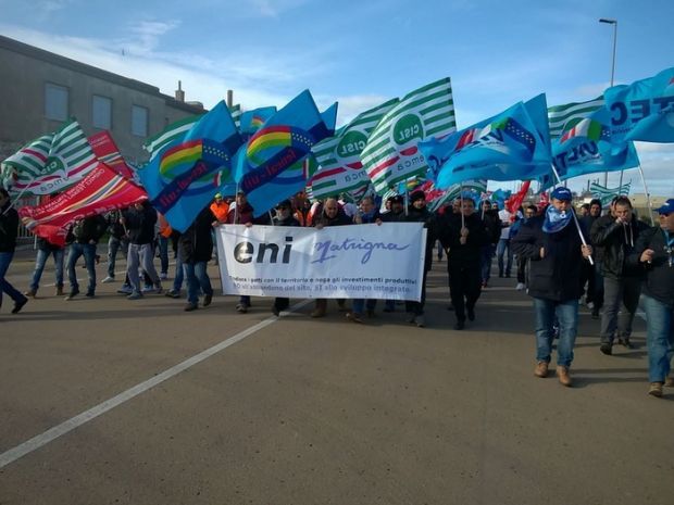 eni-sciopero-manifestazione-18-marzo-in-via-roma