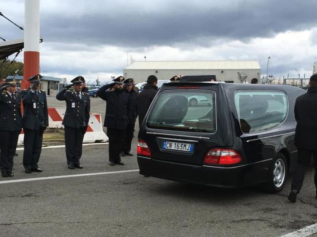 elmas-atterrata-la-salma-di-piano-funerali-alle-15-al-palazzetto-di-capoterra