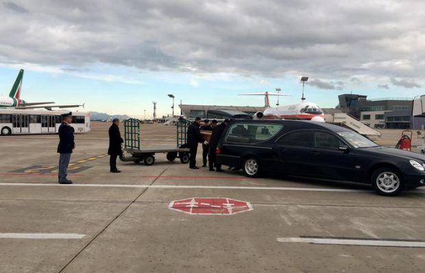 Capoterra capoterra-l-and-rsquo-ex-ostaggio-pollicardo-ai-funerali-di-piano