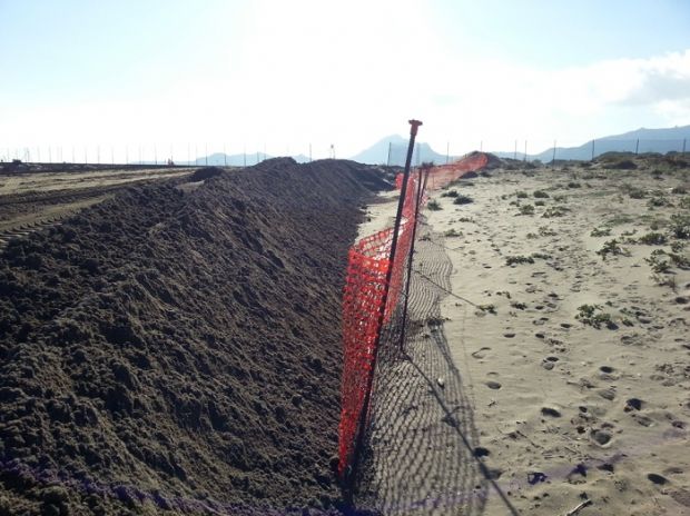 Sabbia grigia al Poetto sabbia-grigia-al-poetto-sel-and-ldquo-massidda-complice-del-disastro-and-rdquo