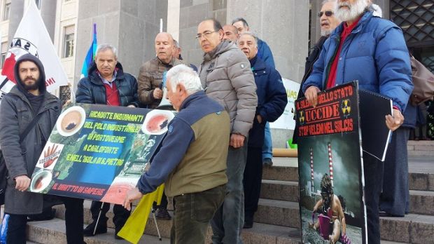 Processo Eurallumina processo-eurallumina-and-quot-disastro-ambientale-and-quot-ecologisti-in-piazza