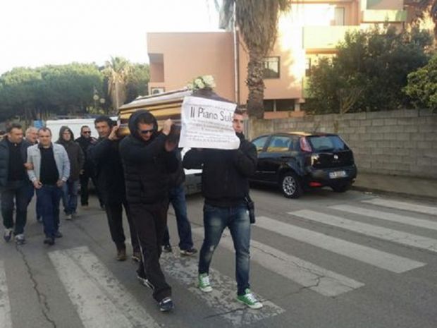 Sulcis in lotta sulcis-in-lotta-mobilitazione-in-viale-trento