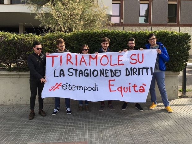 alloggi-e-borse-studio-flash-mob-studenti-in-viale-trento