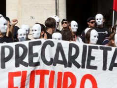 La furia di disoccupati e precari: “Lavoro o reddito sociale” la-furia-di-disoccupati-e-precari-and-ldquo-lavoro-o-reddito-sociale-and-rdquo