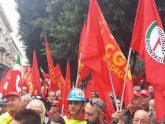 Metalmeccanici, presidio Fiom davanti a Confindustria metalmeccanici-presidio-fiom-davanti-a-confindustria