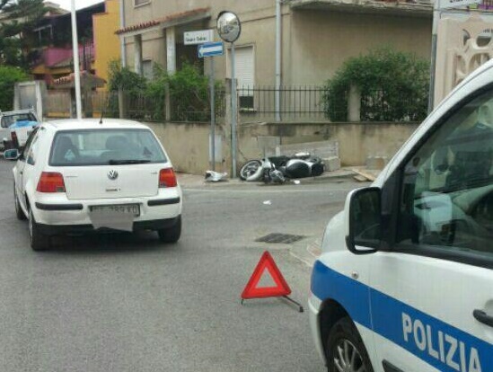 Via De Chirico via-de-chirico-scooter-finisce-su-muro-ferito-un-16enne