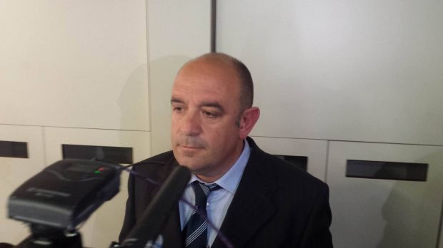 dal-carcere-al-consiglio-regionale-satta-giura-in-clima-surreale
