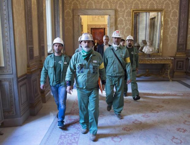 eurallumina-operai-rientrano-a-cagliari