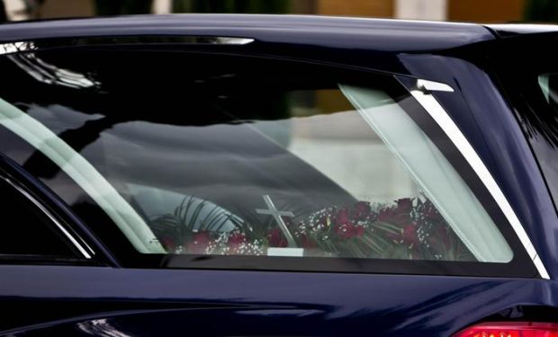 business-and-ldquo-caro-estinto-and-rdquo-necroforo-si-suicid-and-ograve-nel-2012