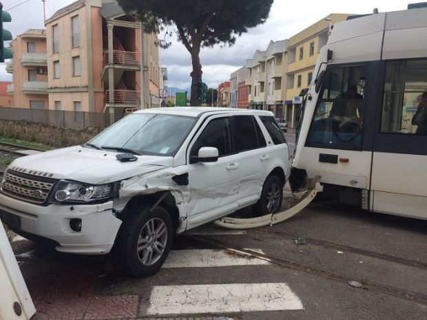 Metro contro suv metro-contro-suv-incidente-a-pirri