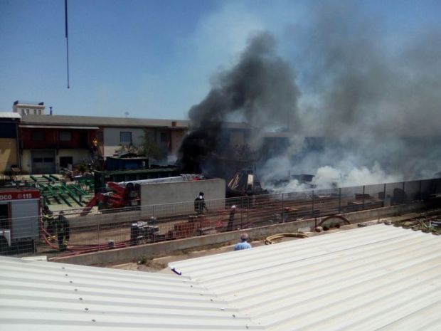 Incendio a Macchiareddu incendio-a-macchiareddu-distrutta-azienda-meccanica