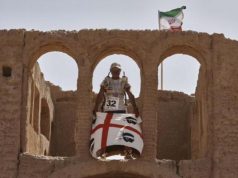 l-ultima-impresa-di-zanda-250-km-nel-deserto-dell-iran-per-l-extreme-runner-cagliaritano