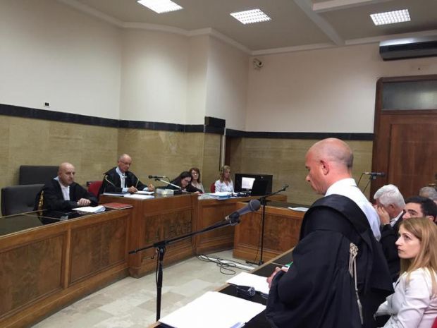 rimborsopoli-pm-and-ldquo-consiglieri-nei-migliori-alberghi-e-ristoranti-coi-soldi-pubblici-and-rdquo