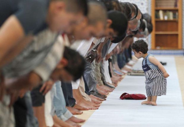 Al via il Ramadan. Cos'è e cosa comporta il mese sacro per l'Islam al-via-il-ramadan-cos-and-egrave-e-cosa-comporta-il-mese-sacro-per-l-islam