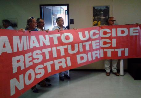 amianto-ex-operai-enichem-da-risarcire-aiea-sentenza-storica