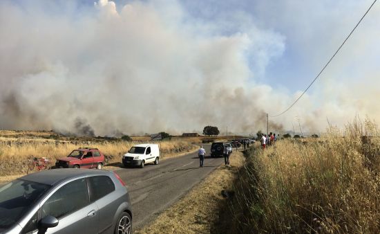 Incendio in campagne di Dualchi incendio-in-campagne-di-dualchi-5-canadair-in-azione