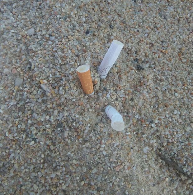 poetto-sigarette-spente-e-sotterrate-nella-sabbia-ancora-multe-della-municipale